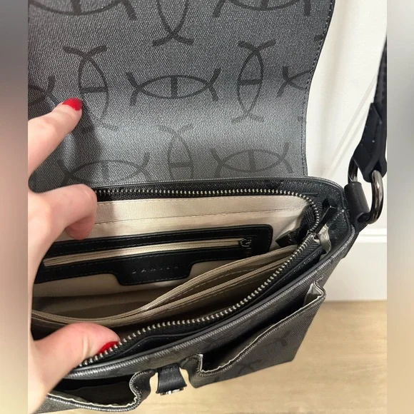 Danier Philipa Flap Shoulder Bag - Picture 5 of 8